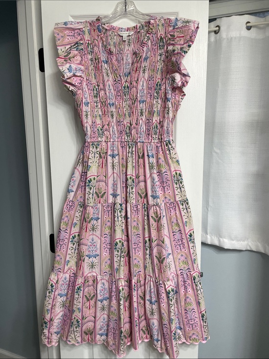 crown & ivy Dresses & Skirts - crown & ivy Pink Floral Smocked Dress
